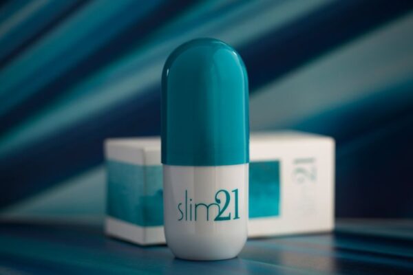 Slim21 weight loss supplement bottle